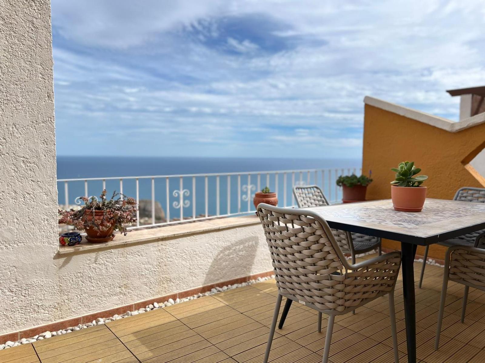 Apartamento Con Vistas Al Mar Cumbre Del Sol By Alterhome Bagian luar foto