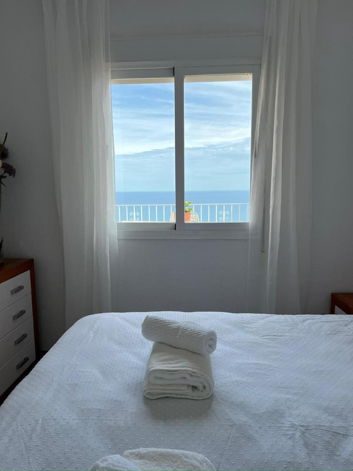 Apartamento Con Vistas Al Mar Cumbre Del Sol By Alterhome Bagian luar foto
