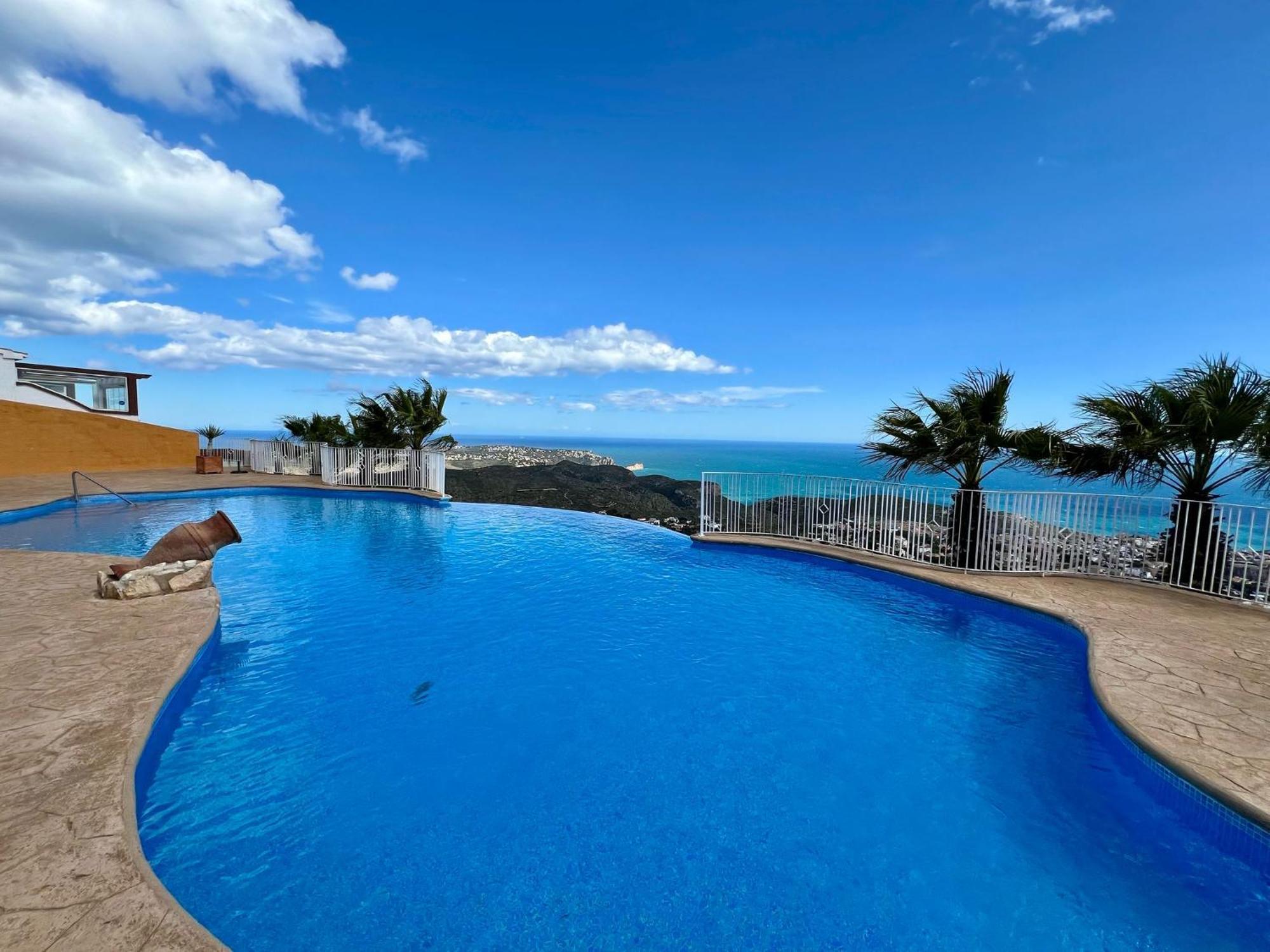 Apartamento Con Vistas Al Mar Cumbre Del Sol By Alterhome Bagian luar foto